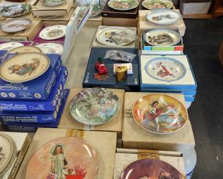 Hummel collector plates and Royal Doulton