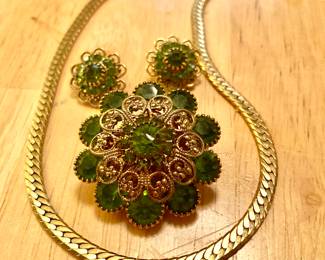 Beautiful prong set brooch and clip earrings