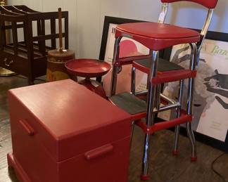 RED Cosco, wooden box, etc.