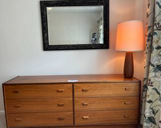Dresser, Lamp, Mirror