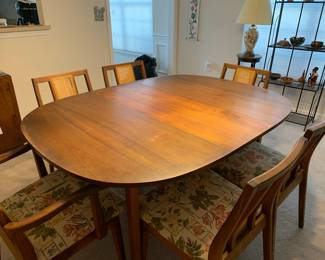 Dining Table with 6 chairs