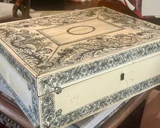 Massive Victorian era scrimshaw box!  Excellent condition for a 200 year old piece.
