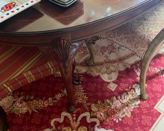1930s Queen Anne dining table