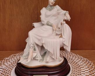 Giuseppe Armani figurines