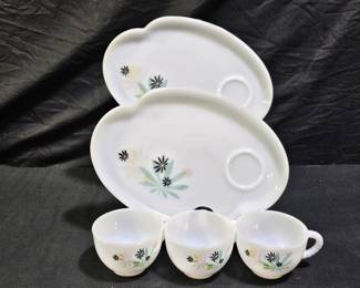 2 VTG Milk Glass Atomic Flower Snack Plates & Cups