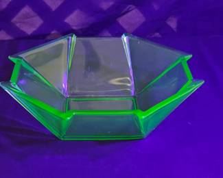 Fostoria G.Sakier Art Deco Uranium Geometric Bowl