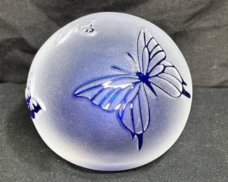 2001 Signed Kelsey Pilgrim Cameo Glass Paperweight