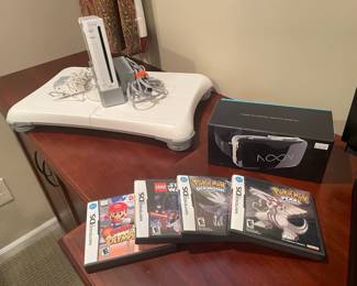 Noon VR goggles, Wii console only RVL-001, Nintendo DS games
