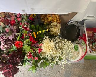 Various floral decor
