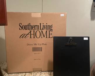 Southern Living at Home dress me up plate