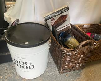 Harry Barker dog food storage container