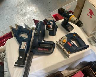 Ryobi rotating saw RJC181, Chainsaw CS1800, Jigsaw OJ1802, Drill SA1802, Flashlight FL1800
