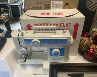 White brand sewing machine Windsor Model