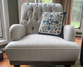 Pier 1 lounge chair