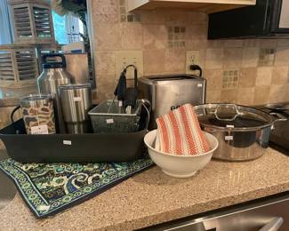 Vera Bradley Placemat, All Clad Pot with Lid, YRAM30 Yeti, Duck Camo 20 oz Yeti, 64 oz Yeti Rambler, Breville Air Fryer BOV860 BSSUSC, Pottery Barn Melamine Bowl

