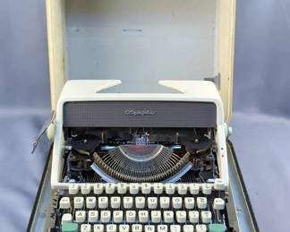 Olympia Werk AG Deluxe Typewriter In Case
