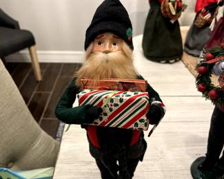 Byers Choice Christmas Carolers