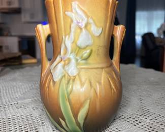 Roseville Iris Vase, 917-6"