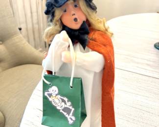 Byers Choice Christmas Carolers