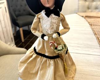 Byers Choice Christmas Carolers