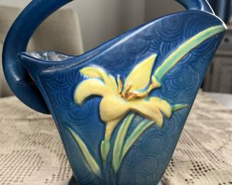 Roseville Zephyr Lily Basket on blue, 394-8"
