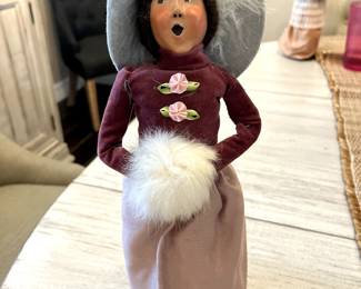 Byers Choice Christmas Carolers