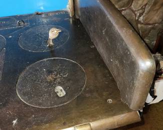 Dimensions=38 " width with side guard up.
44" with side guard down.