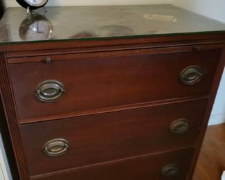 31" tall x 18 " Deep x 28 " wide with glass top protected