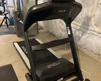 Sole Treadmill, only 3 years old, in excellent condition