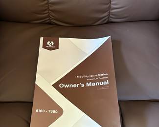 Like new lift chair by McCombo