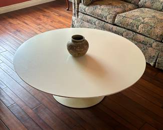 Eero Saarinen for Knoll Mid Century Coffee table from his tulip/pedestal line.