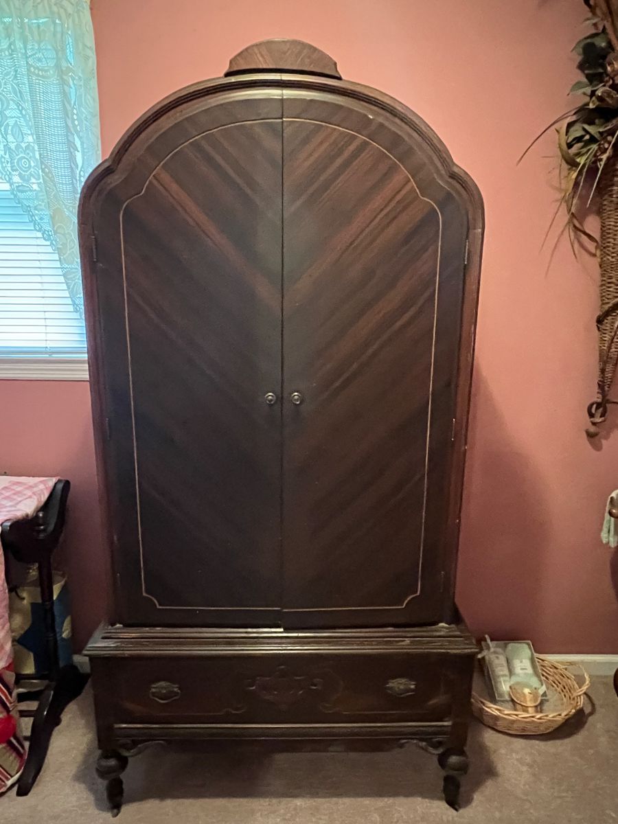 Taylor Estate Sale By QueenBee in Cedartown, GA starts on 7/18/2024
