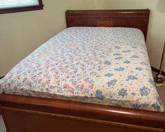 Full size bed including mattress set