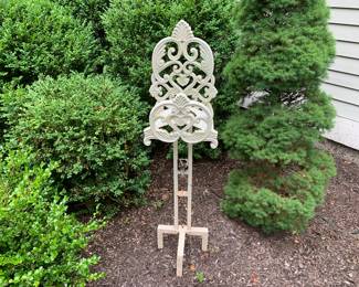 Decorative hose holder