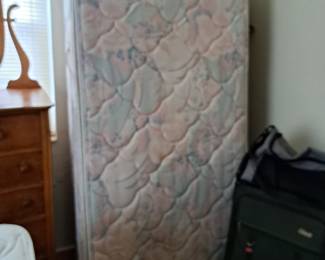 TWIN BED SET WITH FRAME