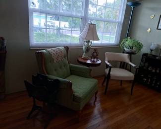 VARIOUS STYLES OF CHAIRS, LAMPS AND TABLES