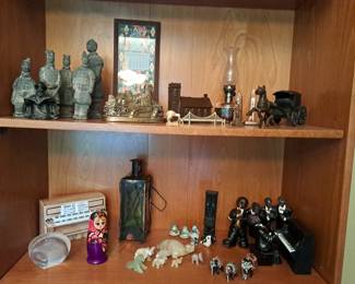 ELEPHANTS, BLACKVSINGERS, CHAINEES SOLDIERS, BANKS, RUSSIAN STACK DOLL, MISC.