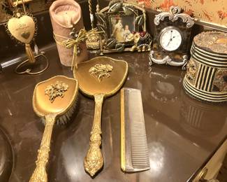 Vintage vanity set