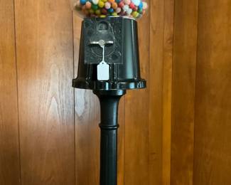 Gum machine
