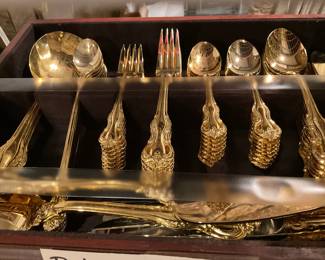 "Retroneu" flatware