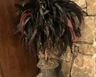 One of two "feathered" arrangements