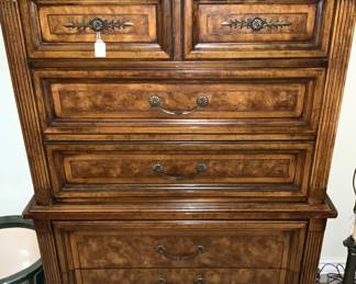 Chest of drawers