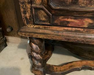 Thick barley twist legs