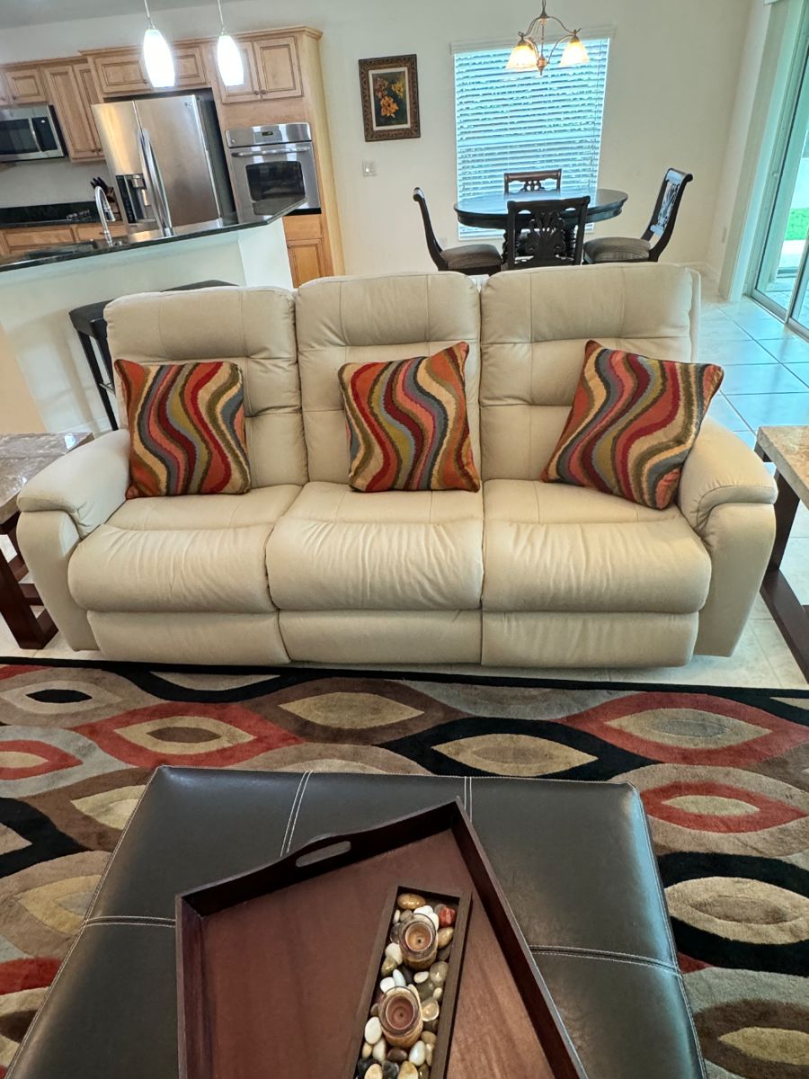 Flexsteel  brand new couch.  retail price is $4000. Asking $1600
