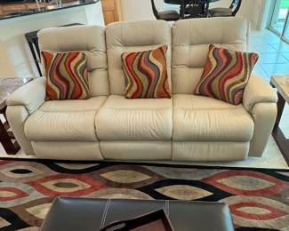 Flexsteel brand new couch. retail price is $4000. Asking $1600