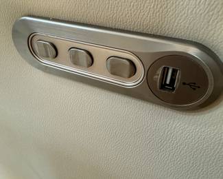 Flexsteel brand new couch. retail price is $4000. Asking $1600