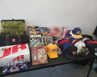 lots of hats many are new , some nice vintage 