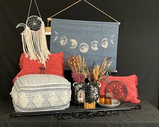 Universal Decor