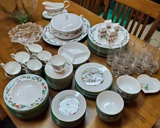 101 piece Lenox Sleighride Fine Bone China set
