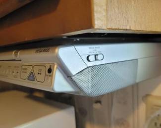 Under-the-cabinet radio, CD player